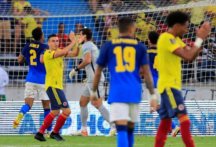 Ospina brilla para que Colombia sea la primera en sacar puntos a Brasil