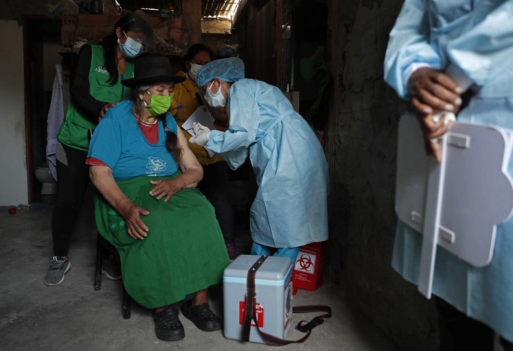 Perú cuenta con casi 13 millones de inmunizados, cerca del 40 % de su población