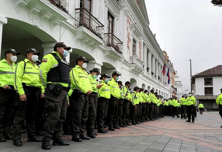 Refuerzan la seguridad en Ecuador por el megapuente de cinco días
