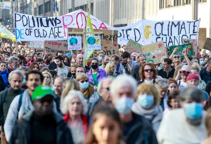 Unas 25.000 personas se manifiestan en Bruselas por el clima