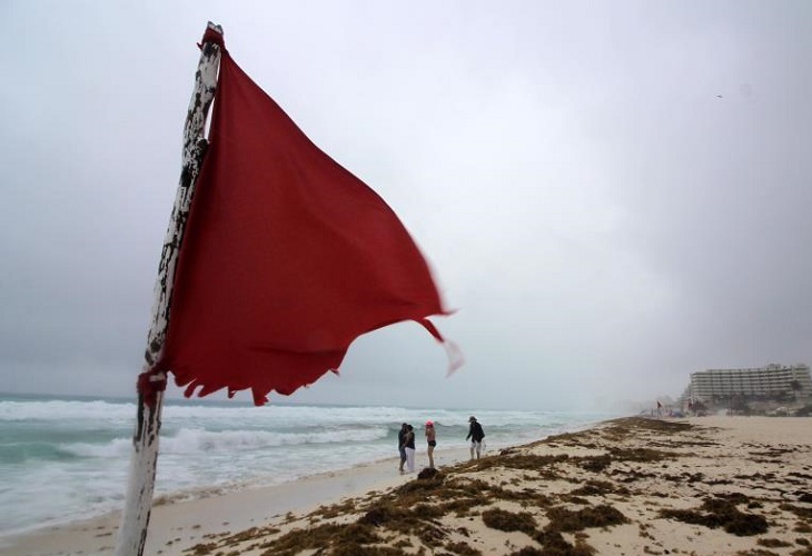 Wanda, una tormenta subtropical deambula por el Atlántico
