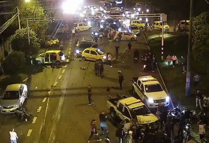 Se registra accidente múltiple en el barrio López de Mesa de Medellín