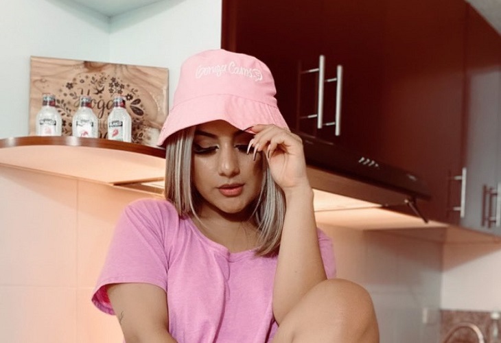 Anne Austinn y su candente clip en tres conocidos lugares de la ciudad de Cali