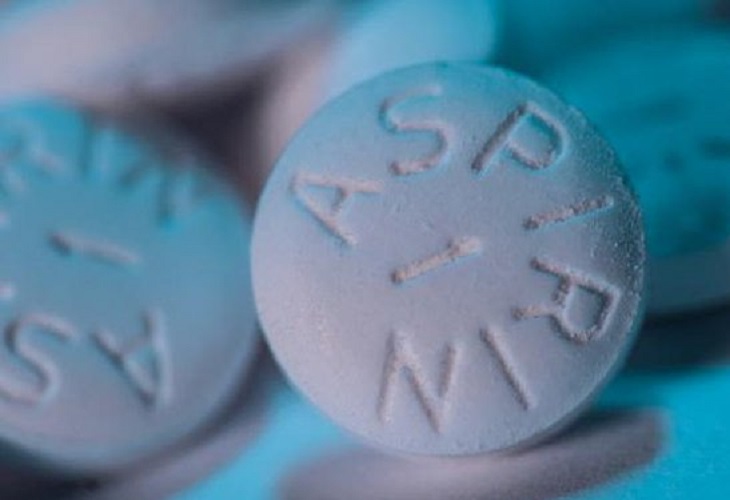 La aspirina no es aprobada para tratar la COVID-19, tampoco la cura