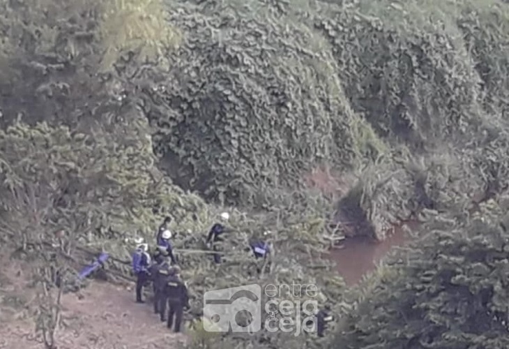 Encuentran un cuerpo en descomposición en el sector Cuatro Esquinas, en Rionegro
