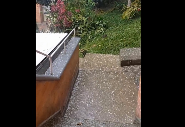 Aguacero con granizó cayó en Medellín durante la tarde del domingo