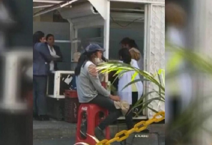 Joven que canta La Llorona en puesto de tacos en Miguel Hidalgo, CDMX