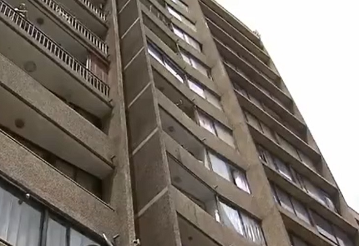 Muere niño que cayó del piso 7 del Edificio Palacio Cousiño