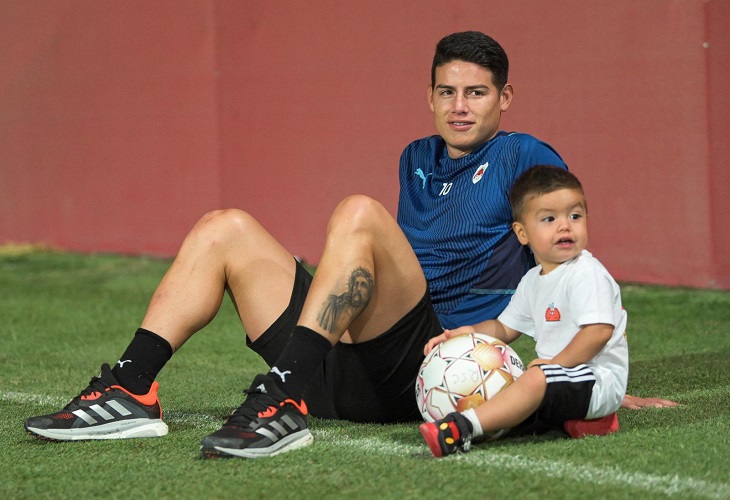 Fotos de James Rodríguez junto a su hijo Samuel, en Catar