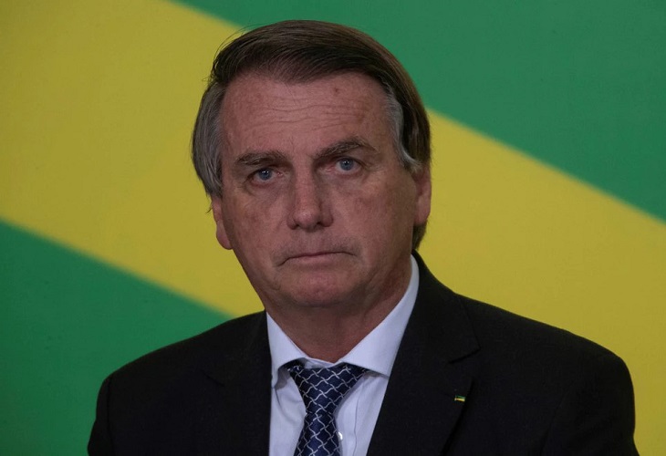 Bolsonaro insiste en que noticias sobre destrucción de la Amazonía son falsas
