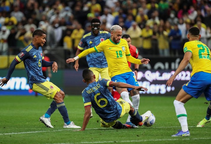 Brasil suma su undécimo triunfo en 12 partidos y deja a Colombia en repesca