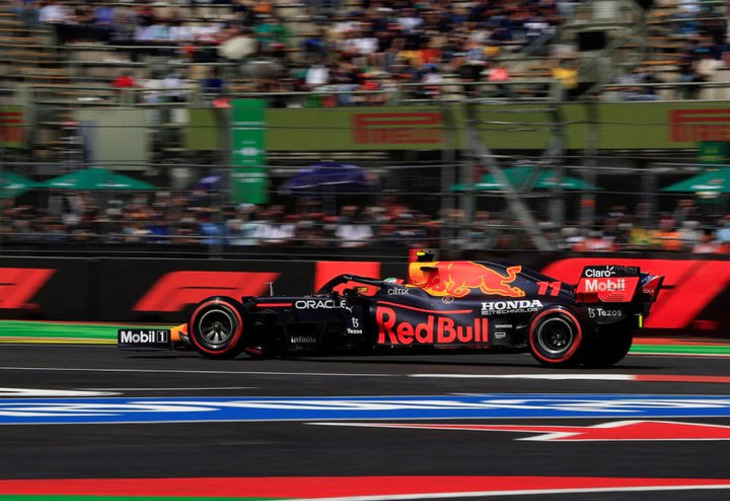 'Checo' Pérez levanta al público