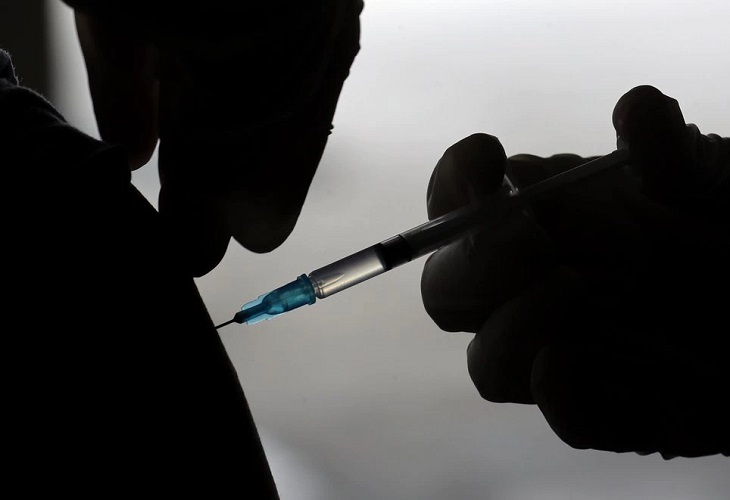 ómicron- La OMS advierte que puede haber desabastecimiento de jeringas para vacunas