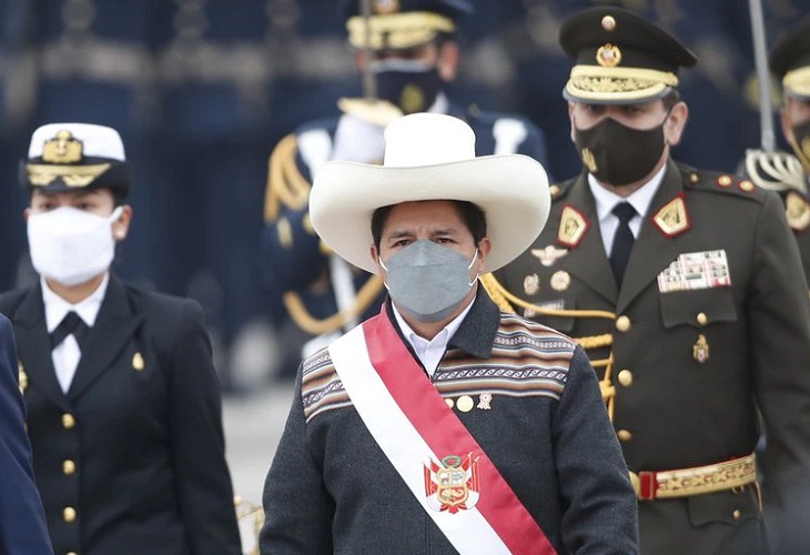 La aprobación del presidente de Perú cae siete puntos, según una encuesta