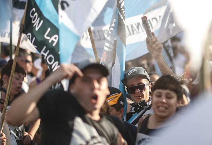 Las elecciones legislativas miden el descontento de los jóvenes argentinos