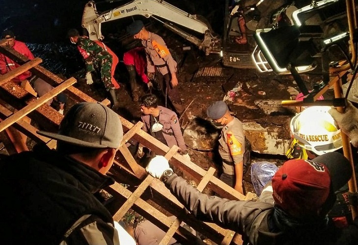 Las riadas en la isla indonesia de Java dejan un balance de siete muerto