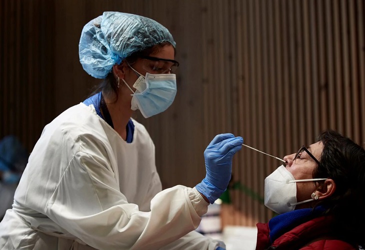MSF espera que la cesión de una licencia española a la OMS aumente la producción de tests anticovid