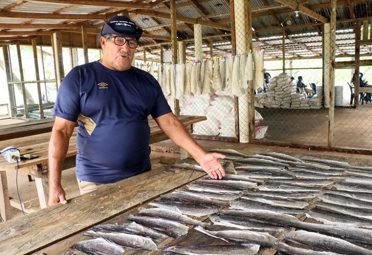 Pescadores artesanales hondureños mejoran sus vidas con energía solar