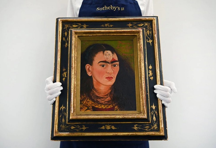 Un autorretrato de Frida Kahlo se vende por 34,9 millones de dólares, un récord latinoamericano