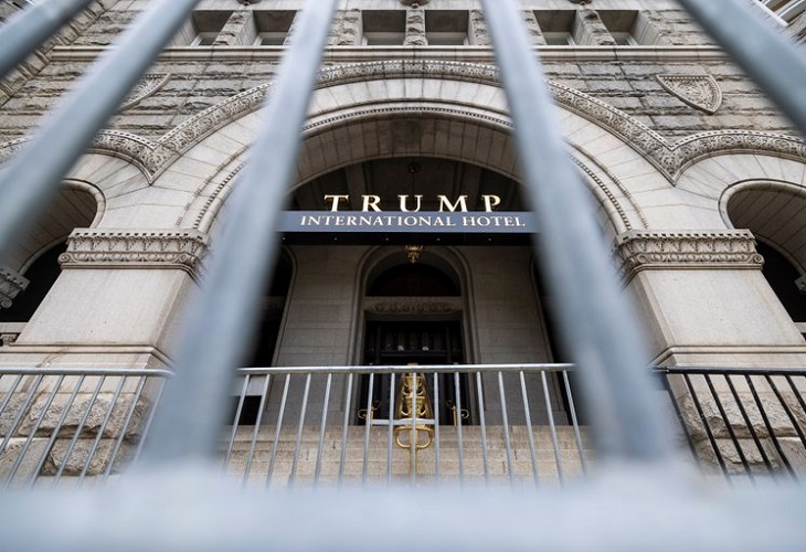 Un grupo de inversión compra el hotel de Trump en Washington, según medios