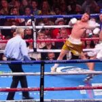 Saúl Canelo Álvarez noquea a Caleb Plant en el asalto 11