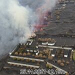 Colada del volcán La Palma cubre cementerio de Las Manchas