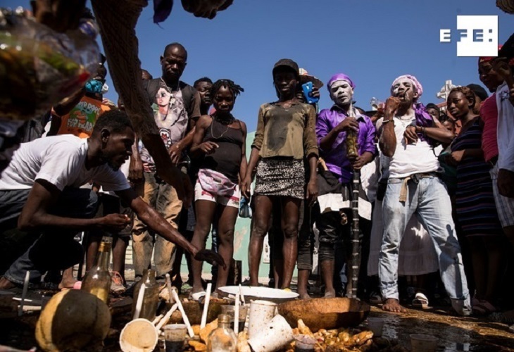 Haití celebra su fiesta vudú del "guédé" en plena crisis de violencia