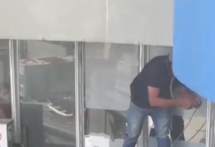Hombre amenazó con ahorcarse en el piso 5 de la Alcaldía de Villavicencio