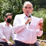 De la Calle propone quitarle el Dios y Patria a la Policía