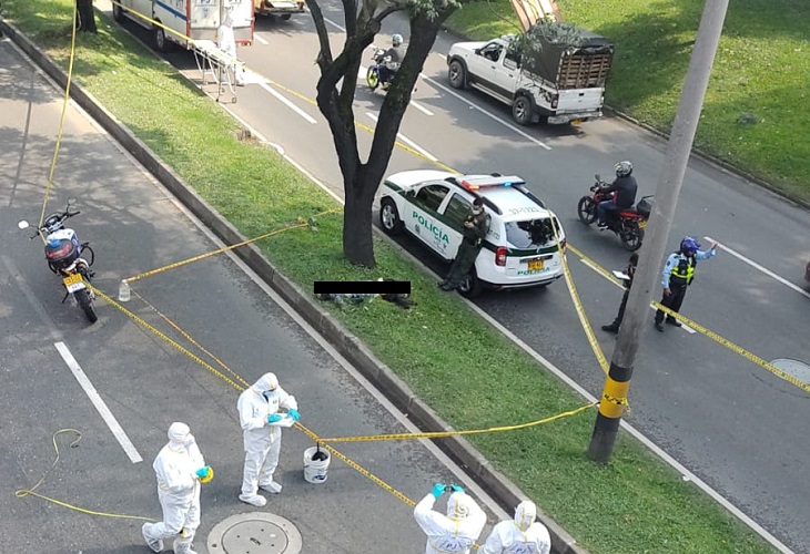 Habitante de calle muere arrollado por auto cerca al puente de la Calle Colombia