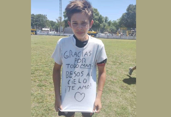Luca Guerci: niño del mensaje para su madre fallecida en la remera