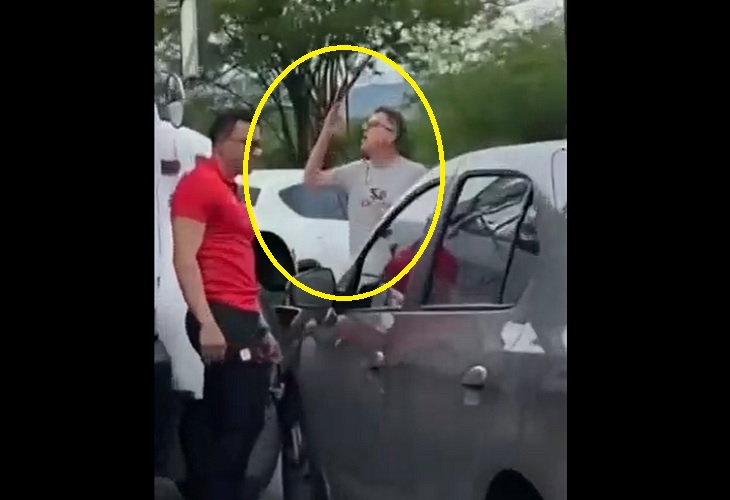 La ira de Juan Carlos Osorio con un conductor, tras accidente en Cali