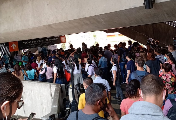 Una persona habría caído a la vía del Metro de Medellín