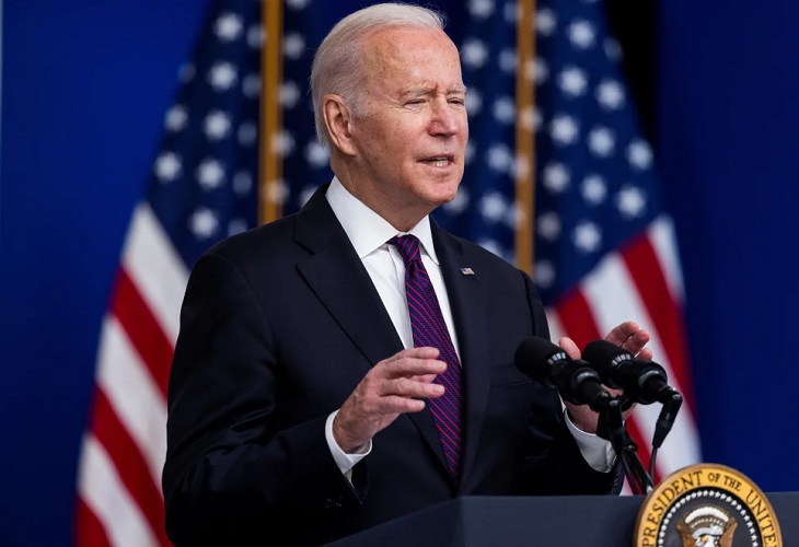 Biden firma la ley que suspende el techo de deuda y evita el impago