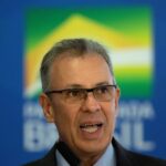 Brasil subasta reservas que pueden convertirlo en el quinto mayor productor de crudo