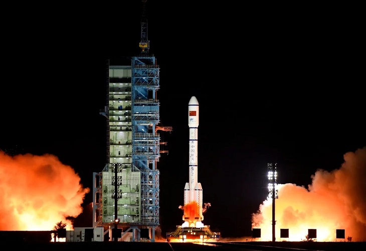 China pide a EEUU que proteja a astronautas chinos de los satélites de SpaceX