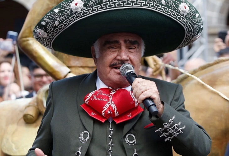 Colombia llora la muerte de Vicente Fernández, genio del folclor regional