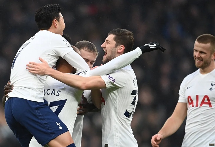 Davinson Sánchez amplía el buen momento del Tottenham de Conte