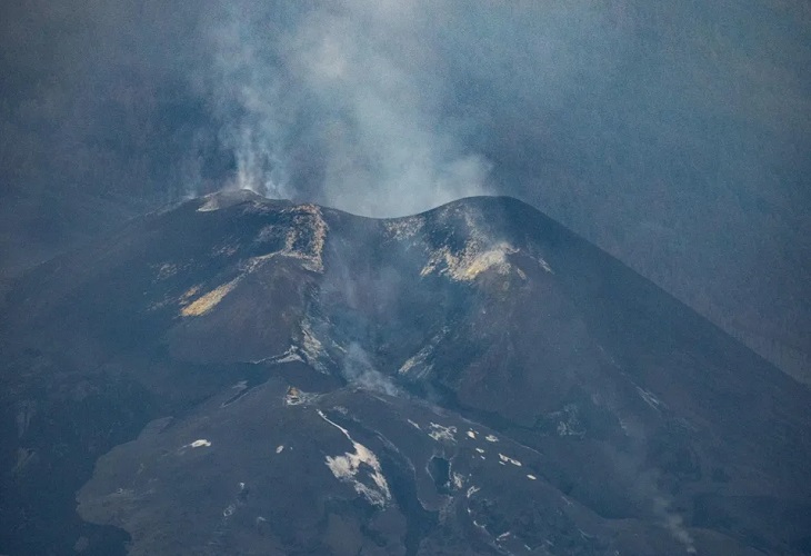 El parón en el volcán alimenta la esperanza de iniciar la reconstrucción