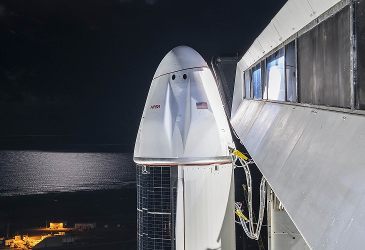 La cápsula Dragon de SpaceX se acopla con éxito a la EEI