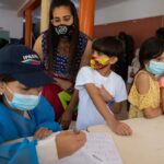 La desconfianza marca el avance de la vacunación contra la covid-19 en Venezuela