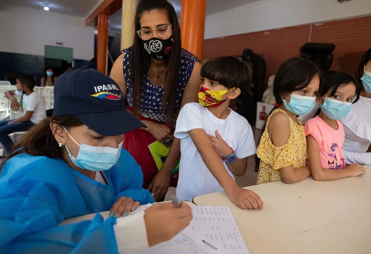 La desconfianza marca el avance de la vacunación contra la covid-19 en Venezuela