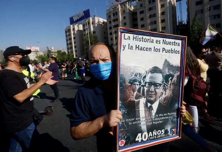 La muerte de la viuda de Pinochet agita el cierre de la campaña electoral en Chile