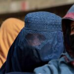 Los talibanes desalojan con violencia una protesta de mujeres en Kabul