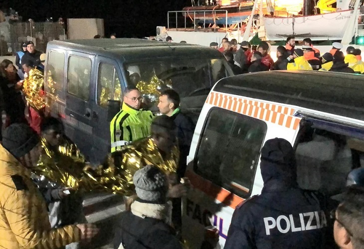 Muertas más de 160 personas migrantes en 2 naufragios junto a la costa Libia