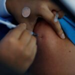 Tres personas imputadas en Panamá por vacunación clandestina contra la covid