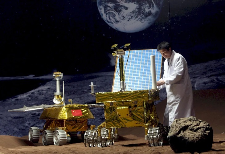 Un vehículo chino explorará en la Luna un misterioso objeto cuadrado