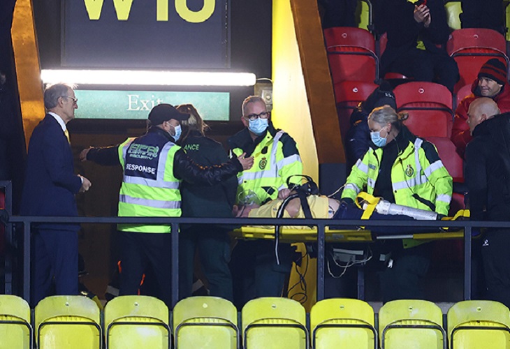 Un aficionado sufrió un infarto en pleno partido Watford vs Chelsea