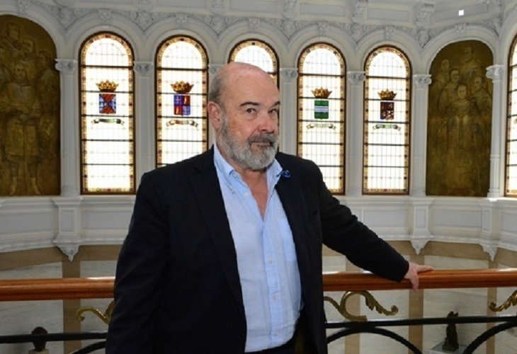 Antonio Resines está en UCI por COVID, pero se encuentra estable