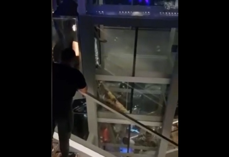 La hora dramática de 6 personas atrapadas en ascensor de edificio en Bocagrande